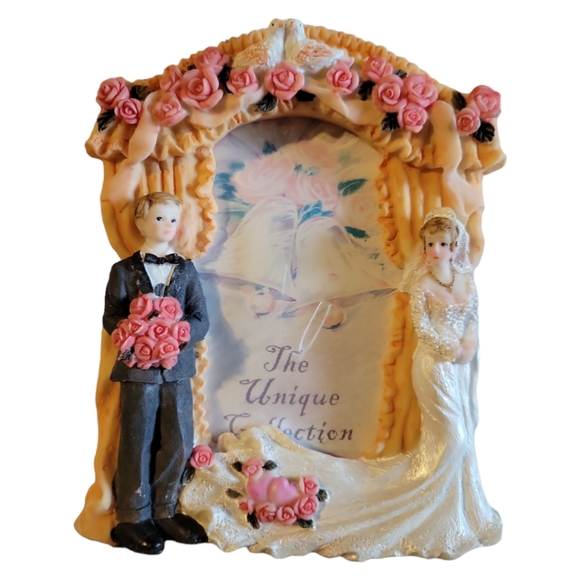 Vtg Wedding The Unique Collection Bride Groom 5" x 3" Poly Photo Frame - Picture 2 of 3
